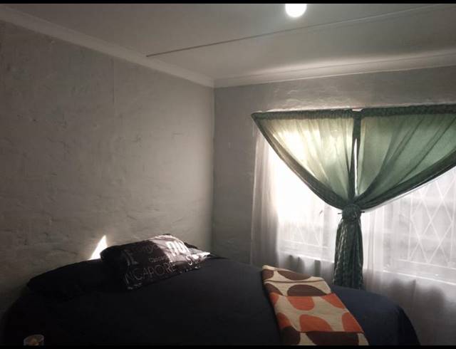 2 BEDROOM PROPERTY TO RENT IN KINGSWOOD